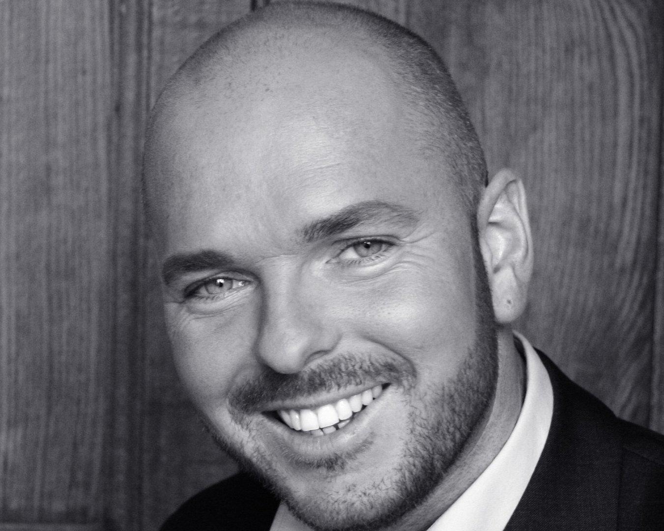 (6th DECEMBER) <br>
(RICHARD BARRY)